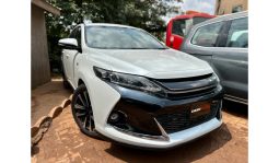 
										Toyota Harrier 2015 full									