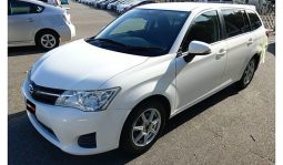 
										Toyota Corolla Fielder 2015 full									