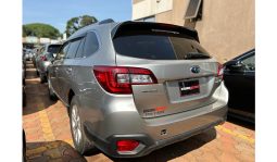 
										Subaru Outback 2015 full									