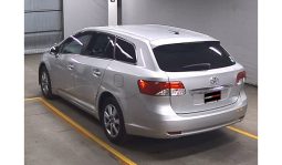 
										Toyota Avensis Wagon 2015  full									