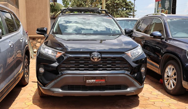 
								Toyota RAV-4 2019 full									