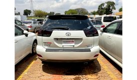 Toyota Harrier 2011