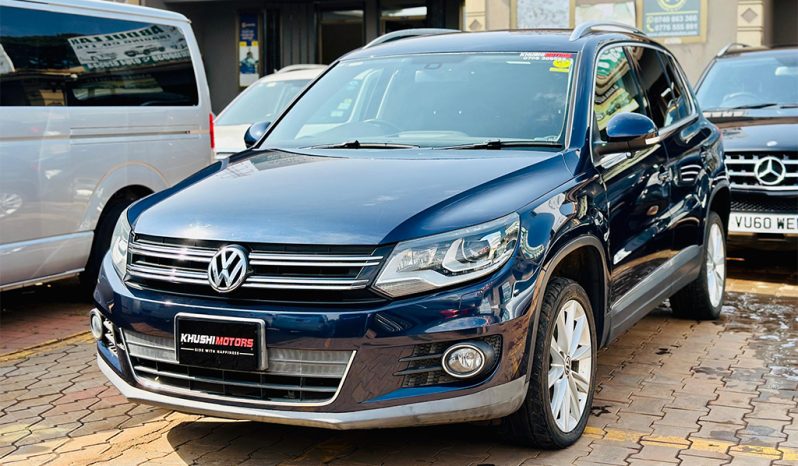 
								Volks Wagon Tiguan 2011 full									