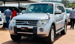 
										Mitsubishi Pajero 2011 full									