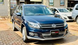 
										Volks Wagon Tiguan 2011 full									