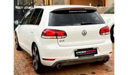 
										Volks Wagon Golf 2011 full									