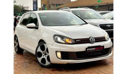 
										Volks Wagon Golf 2011 full									