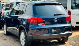 
										Volks Wagon Tiguan 2011 full									