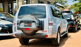 Mitsubishi Pajero 2011