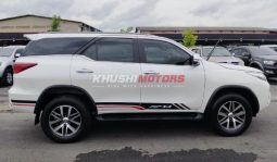 
										Toyota Fortuner 2015 full									