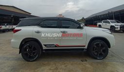 
										Toyota Fortuner 2015 full									