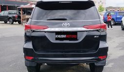 
										Toyota Fortuner 2015 full									