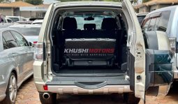 
										Mitsubishi Pajero 2011 full									