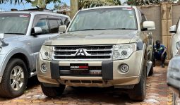 
										Mitsubishi Pajero 2011 full									