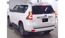 
										Toyota Land Cruiser Prado 2017 full									