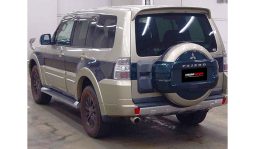 
										Mitsubishi Pajero 2011 full									