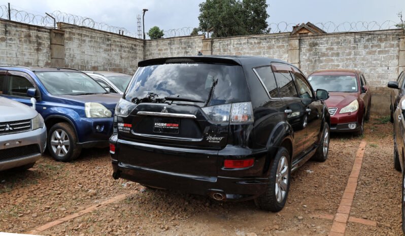 
								Mitsubishi Outlander 2010 full									