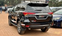 Toyota Fortuner 2015