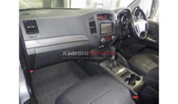 
										Mitsubishi Pajero 2012 full									