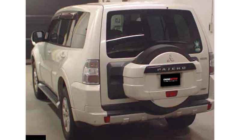 Mitsubishi Pajero 2012 full