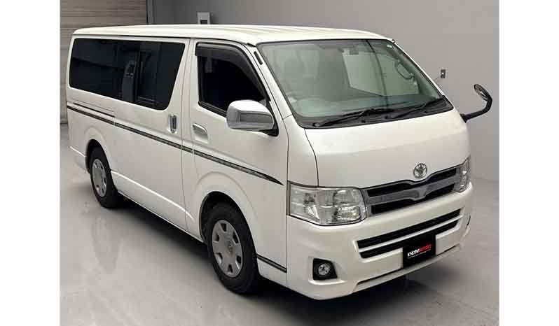 Toyota Hiace 2012