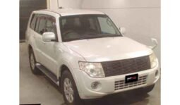 Mitsubishi Pajero 2012