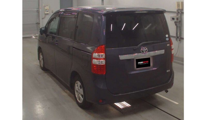 Toyota Noah 2010 full