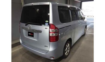 Toyota Noah 2012