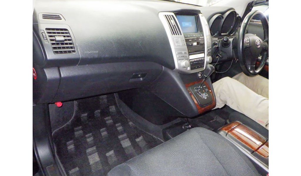 Toyota Harrier 2010