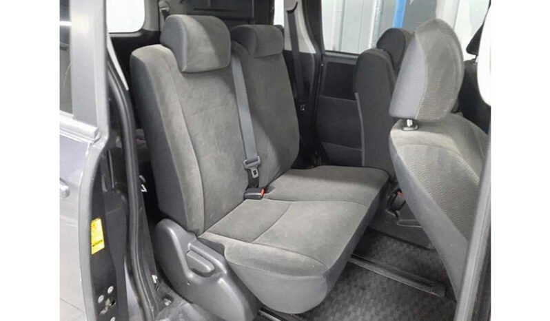 Toyota Noah 2010 full
