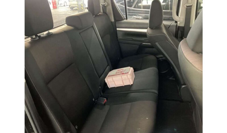 
Toyota Hilux 2018 full									