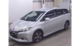 Toyota Wish 2013