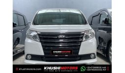 
Toyota Noah 2015 full									