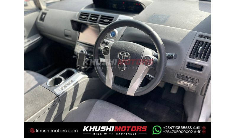 
Toyota Prius Alpha 2014 full									