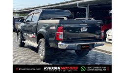 
Toyota Hilux Double Cabin 2015 full									