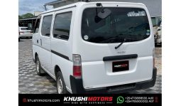 
Isuzu Como Van 2012 full									