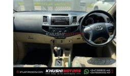 
Toyota Hilux Double Cabin 2015 full									