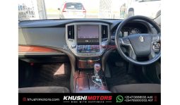 
Toyota Crown Royal saloon 2015 full									