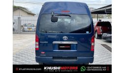 
Toyota Hiace Commuter 2013 full									