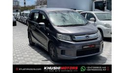 
Honda Freed Spike 2015 full									