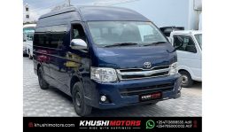 
Toyota Hiace Commuter 2013 full									