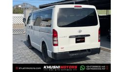 
Toyota Hiace 7L low roof 2013 full									