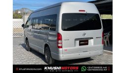 
Toyota Hiace Commuter  2013 full									