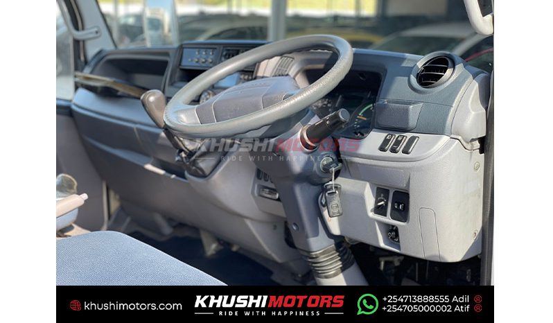 
								Mitsubishi Fuso Canter 2015  full									