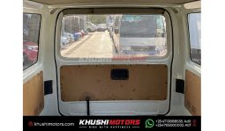 
Toyota Hiace 7L low roof 2013 full									