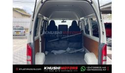 
Toyota Hiace 9L High Roof 2012 full									