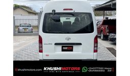 
Toyota Hiace 9L High Roof 2012 full									