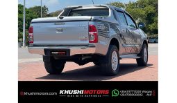 
Toyota Hilux Double Cabin 2015 full									