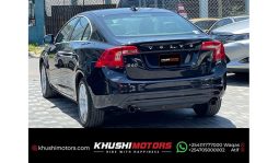 
Volvo S60 2015 full									