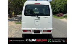 
Daihatsu Hijet Cargo 2015 full									